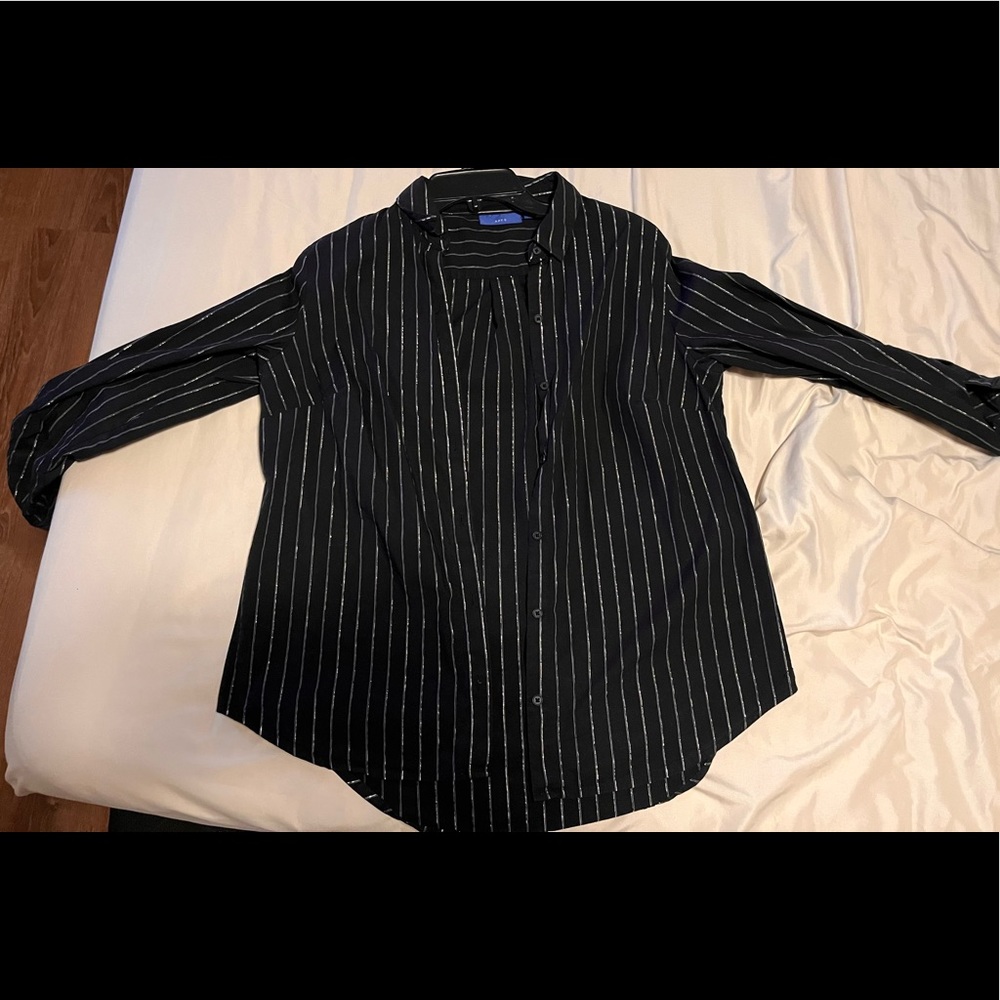 Apt 9 buttoned shirt